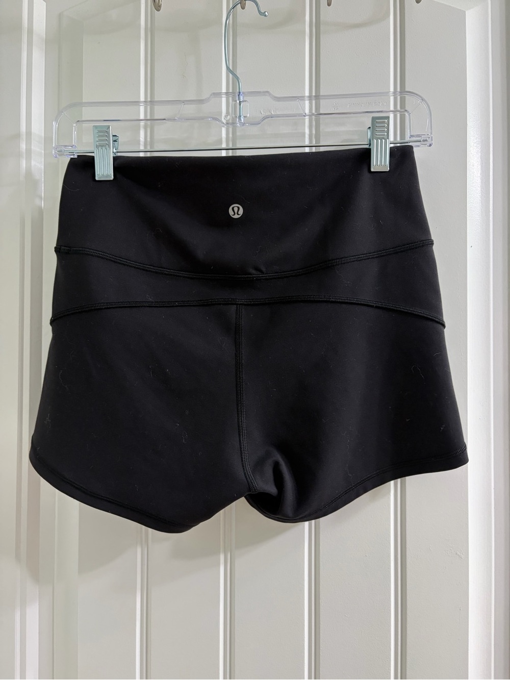 Lululemon Athletica In Movement Shorts 8 Athleisure Sporty - Picture 2 of 3